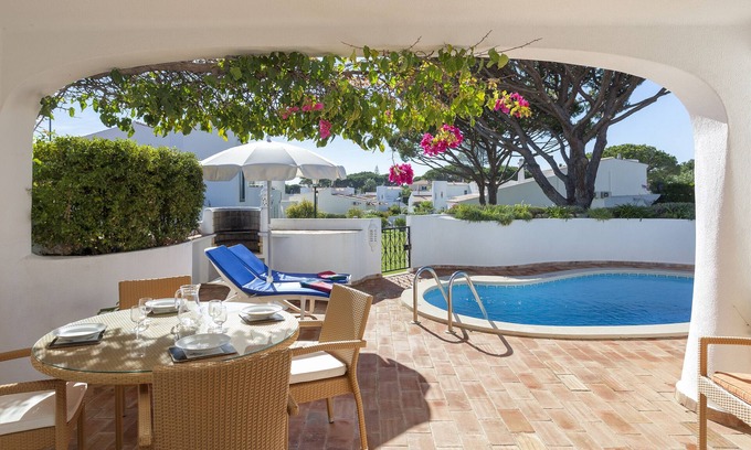 Vale do Lobo Villa | Villa 'Rosa' mit privatem Pool, WLAN und Klimaanlage