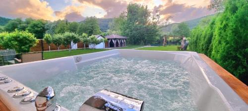 Bihac Haus | Villa Sara on river Una