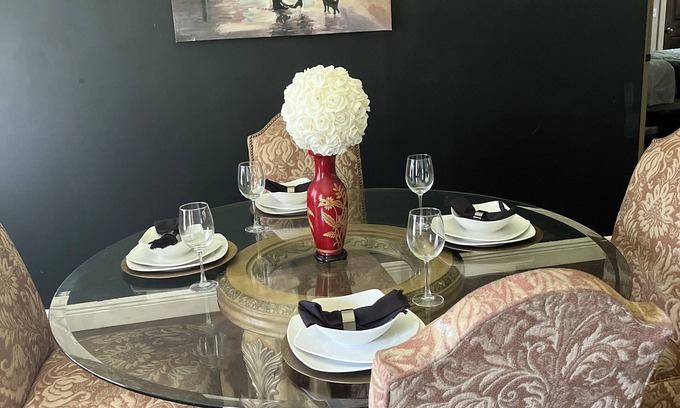 Laurel Haus | Villa Serene of Laurel