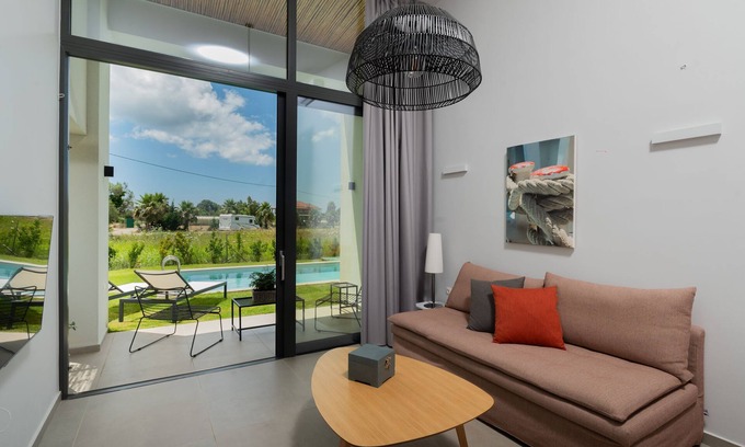 Ilida Villa | Villa Teo with pool view