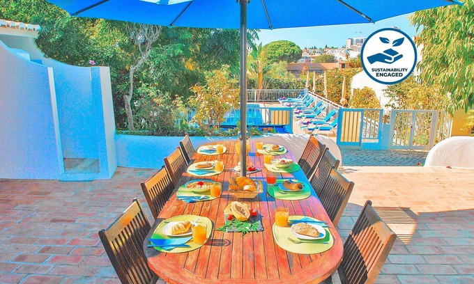 Branqueira Villa | Villa w/ heatable pool & BBQ in Balaia