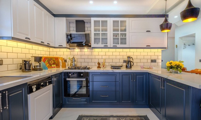 Foca Villa | Villa w Pool and Garden 10 min to Bay in Foca