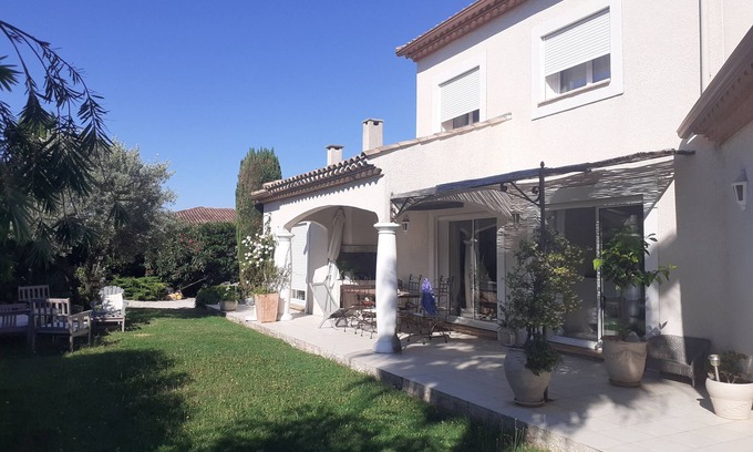 Pezenas Villa | Villa mit Pool 160 m2 auf 1000 m2 angelegten Garten,