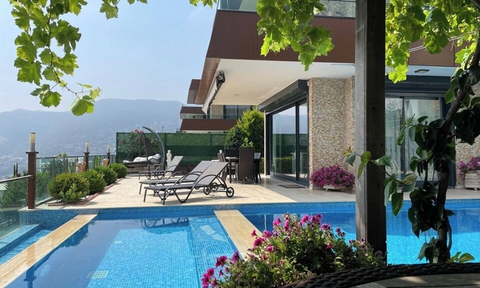 Alanya Haus | Villa with a View and Pool