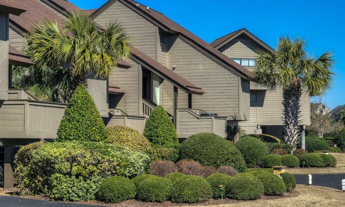 Litchfield by the Sea Eigentumswohnung | Heron Marsh Villa 6: 2 BR / 2 BA Wohnung in Pawleys Island, Schlafmöglichkeiten für 6