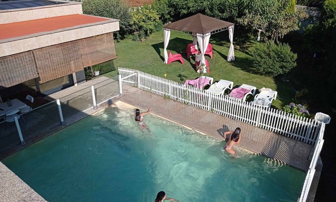Santa Cristina de Cobres Haus | Villa mit Pool und Spaß Ría de Vigo