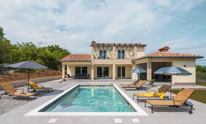 Salakovci Haus | Villa with pool and large garden