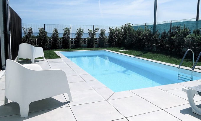 Torreira Villa | Villa mit Pool am Strand von Torreira, entlang der Mündung entfernt.