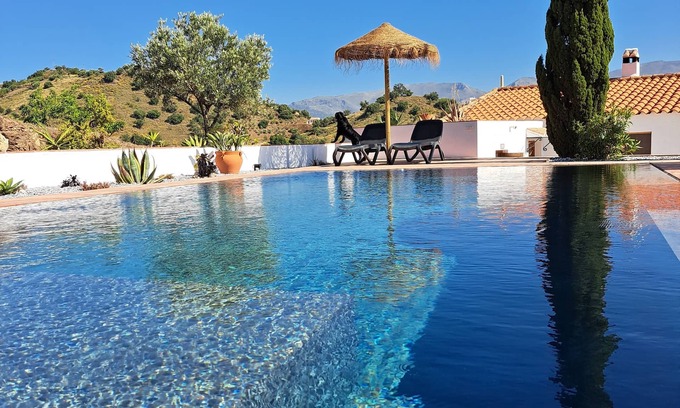 Vinuela Villa | Villa with private pool, 10 people, 5 bathrooms