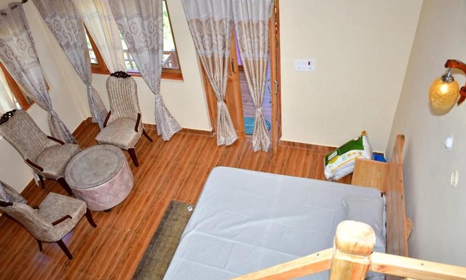 Mukteshwar Haus | Village View Resort