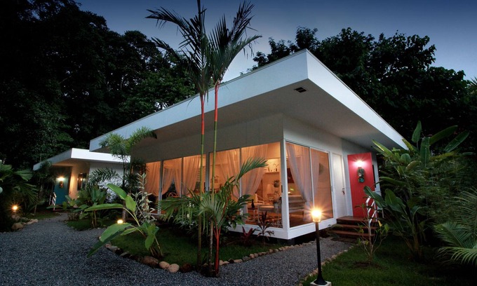 Playa Tortuga Villa | Casa Blanca Villas - Casa Fuchsia