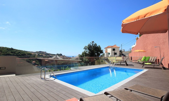 Madeira Island Villa | Villen Quinta da Lapa 2. Villa. Beheizter Pool. WiFi