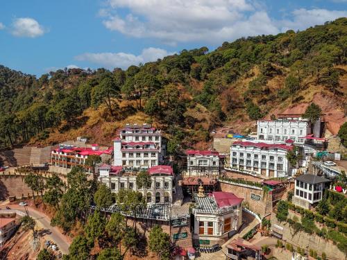 Kumarhatti Resort | Villasita resort By Montrose11