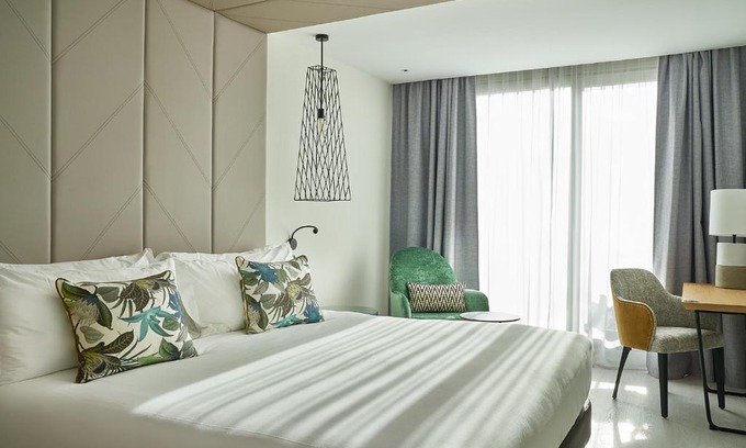 Centro Hotel | Vincci Larios Diez