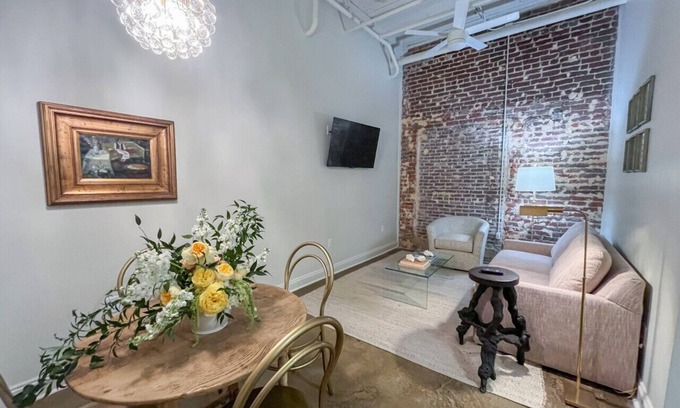 Demopolis Wohnung | Vine - The Flats Demopolis