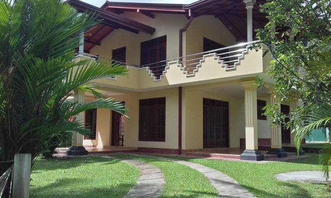 Ambalangoda Villa | Vinses Villa in Hikkaduwa