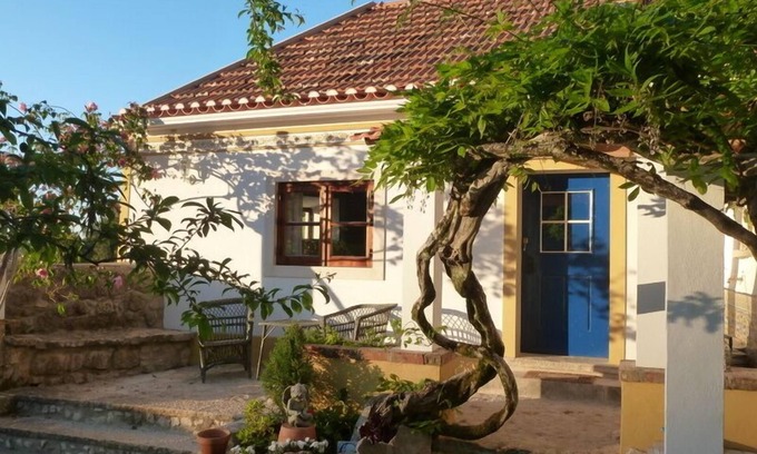 Sintra Hütte | Weinlese-Chic, Romantisch, Cosy Cottage, am Rand der Altstadt, aber abgelegen