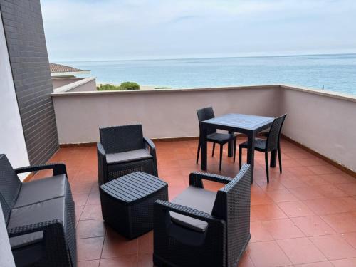 Porto Potenza Picena Hotel | Vista D' Amare