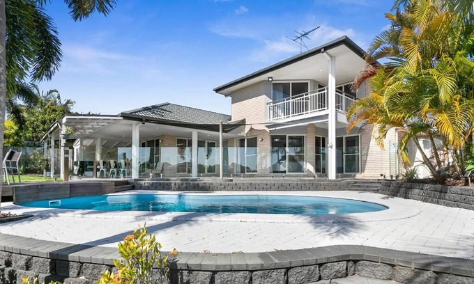 Banksia Beach Haus | Voyagers Resort - Stunning home!