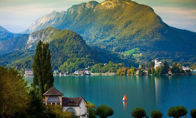 Saint-Martin-Bellevue Wohnung | Vrbo Property