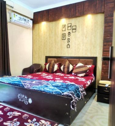 Mathura Wohnung | Vrindavan Divine Nest Near Iskcon and Prem Mandir
