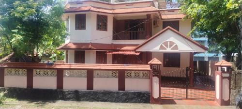 Guruvayur Haus | vrindhavan stays
