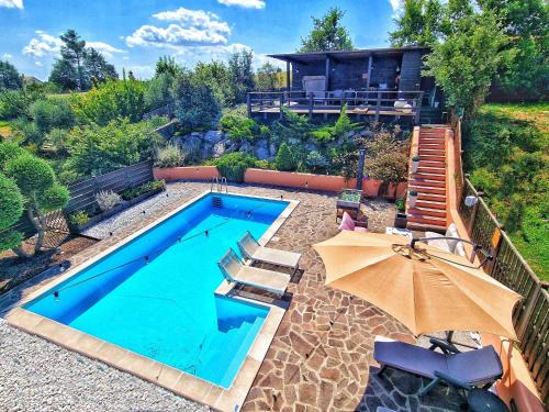 Rustico Haus | W a n d e r l u s t - casa con piscina riscaldata ad uso esclusivo - Marche