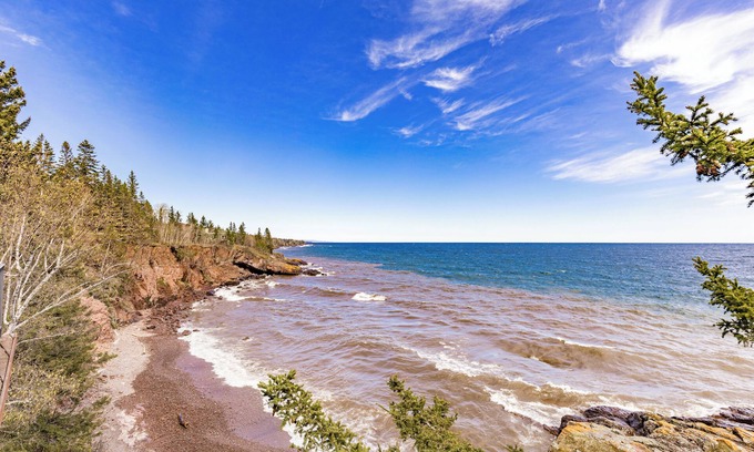 Tofte Eigentumswohnung | Wake Up to Lake Superior – 3BR Condo with Stunning Views
