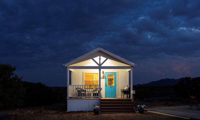 Cerrillos Hütte | Wake Up With Miniature Horses!