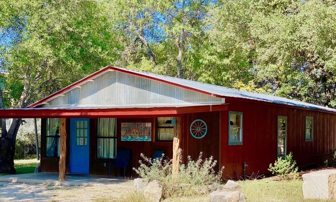 Concan Haus | NEW! - Walk 2 Frio River & Entertainment, Cabana, Outdoor Entertainment Area!