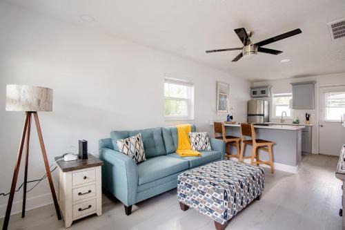 New Port Richey Wohnung | Walk Everywhere! 1-bedroom Gem In Downtown Hub