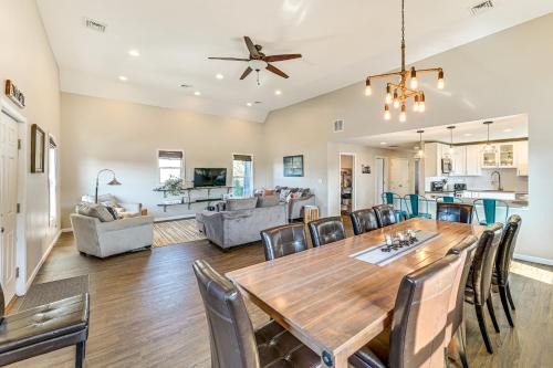 Culver Haus | Walk to Academy Lake Max Family Penthouse