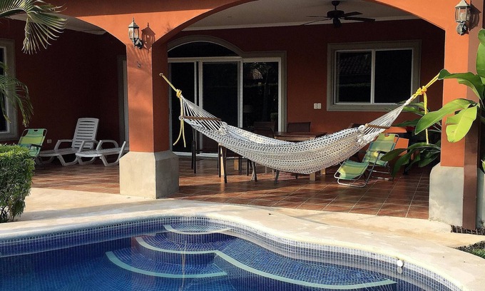 Bejuco Haus | Spazieren Sie zum Strand oder genießen Sie den privaten Pool in diesem neuen Haus mit 3 Schlafzimmern und 3 Bädern
