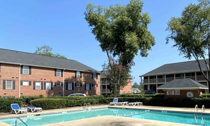 Clemson Eigentumswohnung | Walk to Clemson Univ & Downtown, Quiet & Safe Community, Pool, Free Parking
