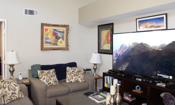 Baristo Eigentumswohnung | Gehen Sie in die Innenstadt PS, beobachten Sonnenuntergänge von der Terrasse, Erholung, beheizter Pool, jac.