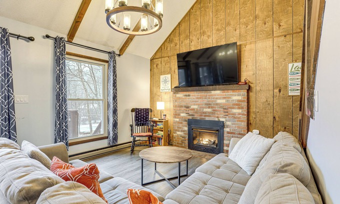 Hamlin Haus | Walk to Roaming Woods Lake: Home w/ Fire Pit!