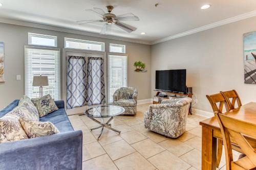 Myrtle Beach Haus | Walk to Ocean Myrtle Beach Townhome with Balcony!
