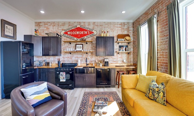 Gem County Wohnung | Walk to Shops & Eats: Charming Dtwn Emmett Apt!