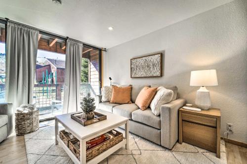 Truckee Wohnung | Walk to Ski Resort Tahoe Donner Studio with Balcony