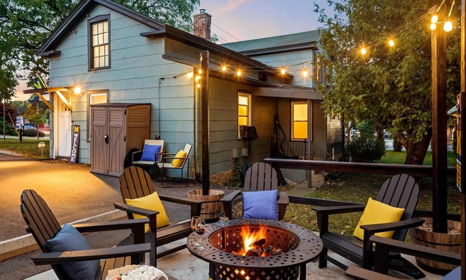 Ann Arbor Haus | Walk to University of Michigan Big House