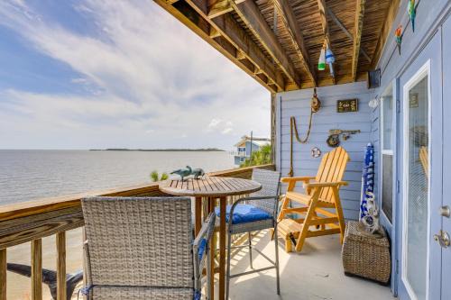 Cedar Key Wohnung | Walkable Beachfront Retreat on Cedar Key!