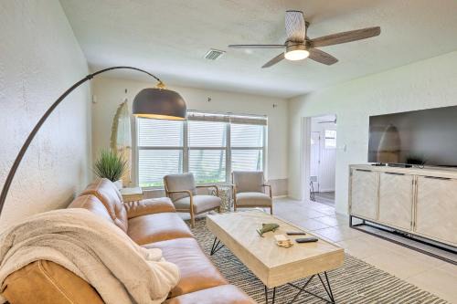 Cocoa Beach Wohnung | Walkable Florida Duplex 2 Blocks to Cocoa Beach!