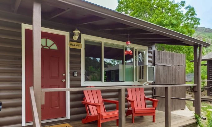 Lyons Kabine | Fall Getaway! The Walnut Cabin~20min to RMNP!