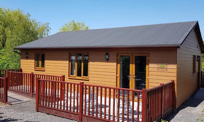 Bridgwater Haus | Walnut Lodge, Summerhayes