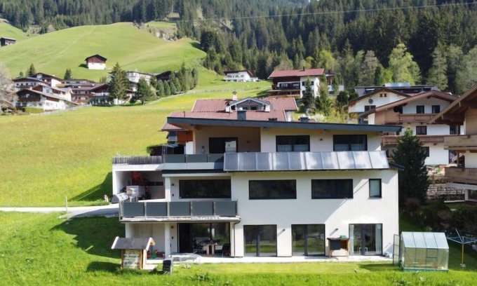 Tux Wohnung | Wanglblick by Interhome