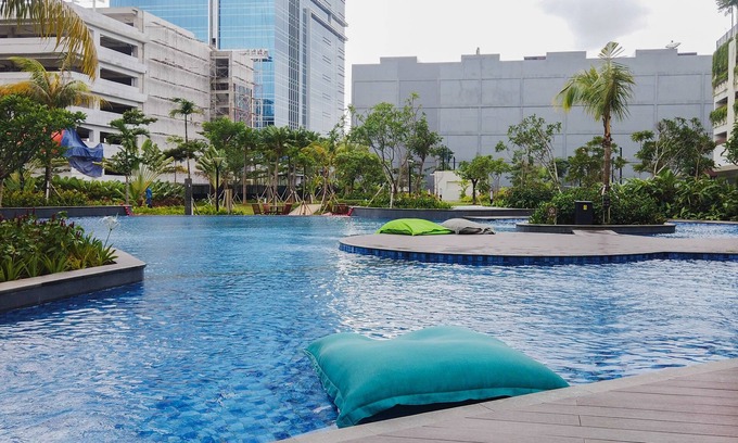 Kelapa Gading Timur Wohnung | Warm And Elegant 2Br At The Kensington Royal Suites Apartment