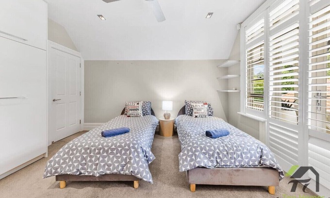 Warrawee Haus | Warrawee 别墅&6房5卫泳池&厨房设备齐全