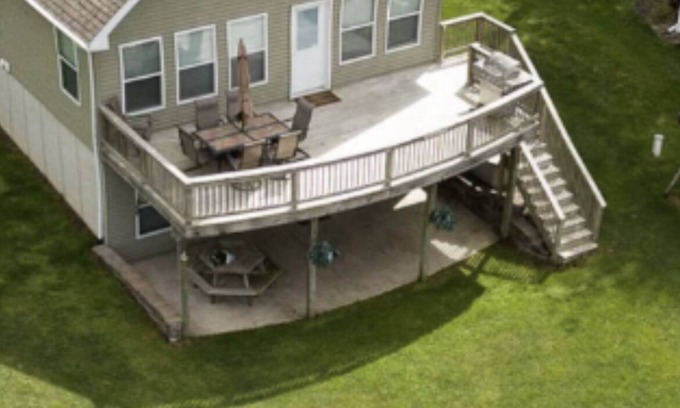 Kendall Haus | Water front EVERYTHING LAKE LIFE HAS TO OFFER FAMILY FRIENDLY