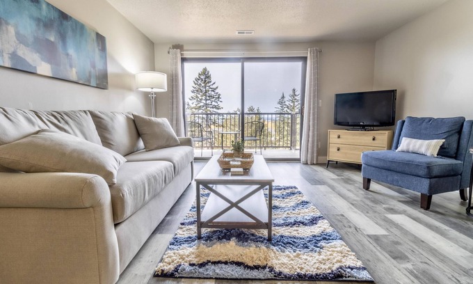 Acme Eigentumswohnung | Water View Condo within the Grand Traverse Resort