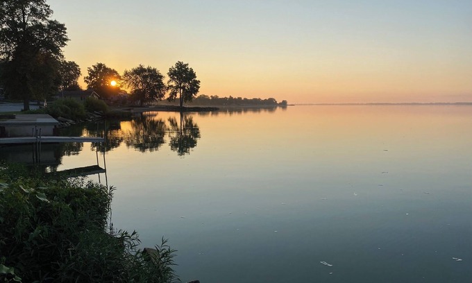 Celina Kabine | Waterfront 2-bedroom Cabin in Celina with WiFi, AC & Seasonal Fishing Dock